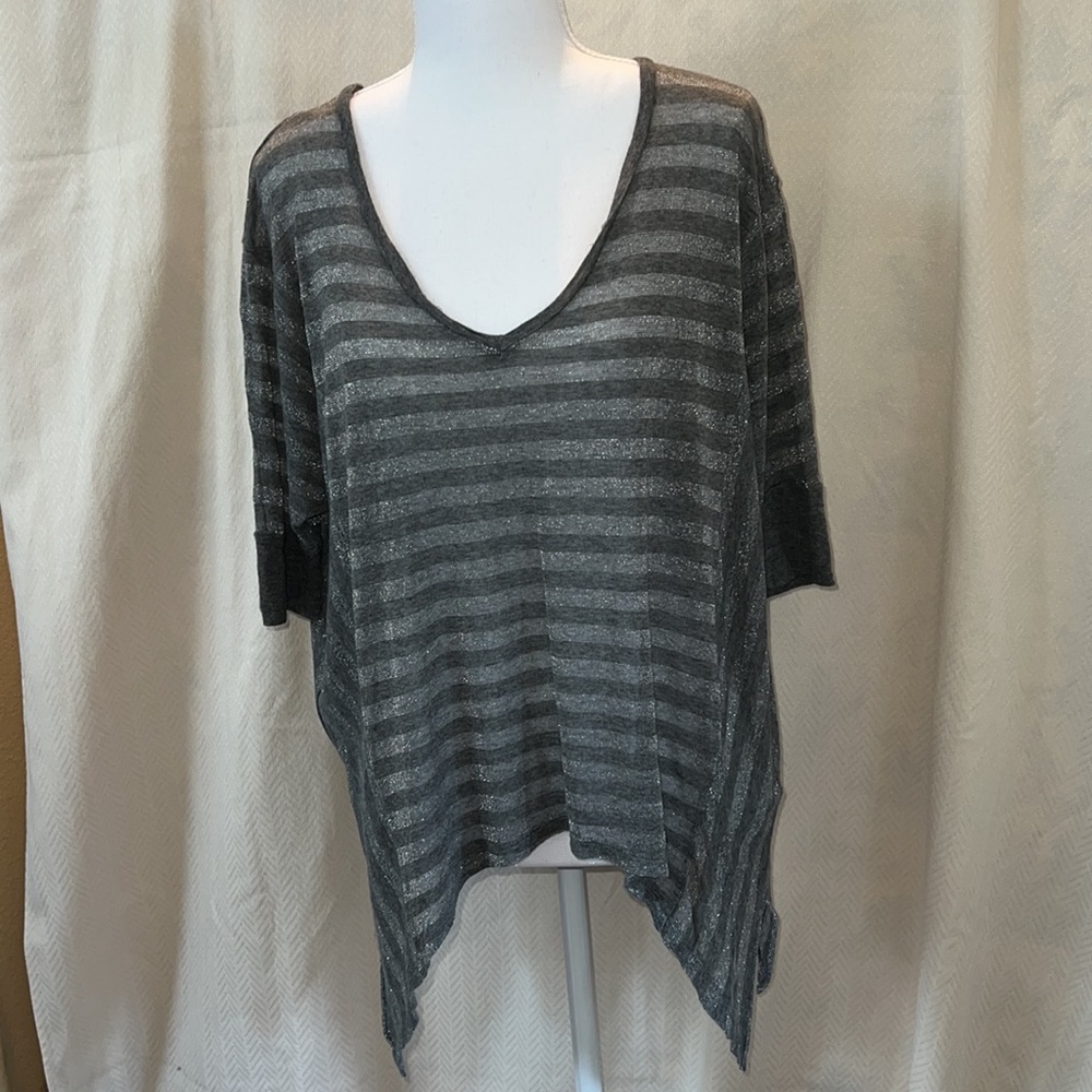 Splendid Striped Gray/Silver Sparkle Short Sleeve Top. Size L